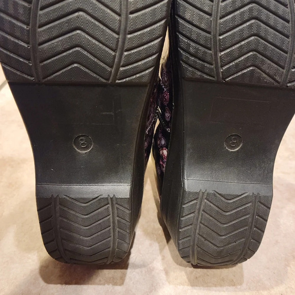 MediChic Marilyn Monroe Slip-Resistant Floral Clogs | Size 8 | Nurse Shoes - Picture 8 of 8